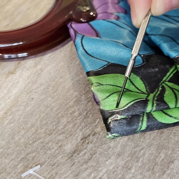 Vintage 60s Satin Foldable Tote Lucite Handle Retro Floral Purse Converts Clutch - Picture 12 of 15